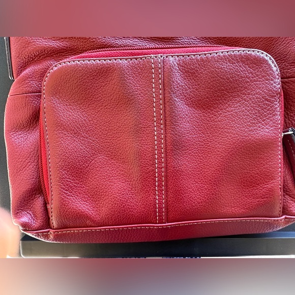 Tignanello Crossbody Handbag, Red Leather Organizer Top Zipper Shoulder Bag - Picture 2 of 8
